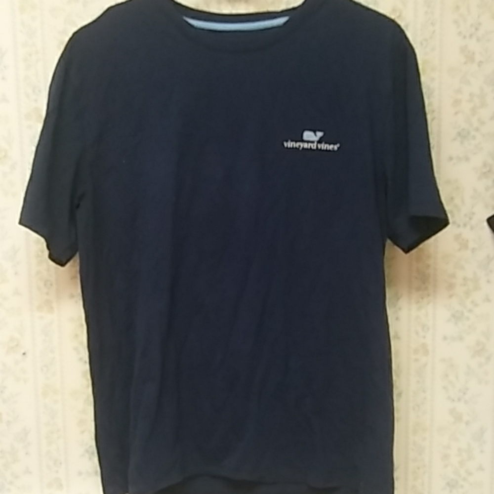 Vineyard Vines tee